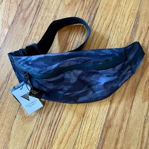 NWT Victoria’s Secret Convertible Gray Camo Waist / Sling Pack